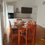 Apartment Ljubo