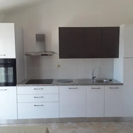 Ljubo Διαμέρισμα *