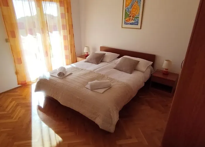 Ljubo Apartman Primosten