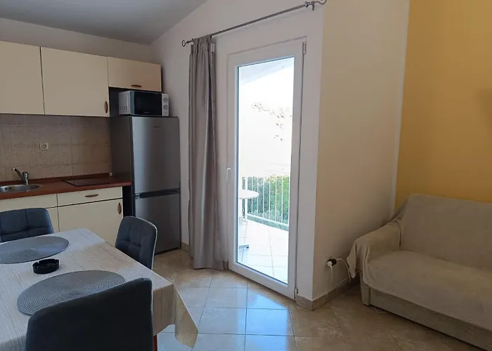 Ljubo Apartament *