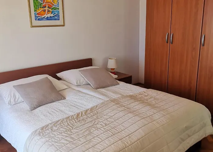 Ljubo Apartman Primosten